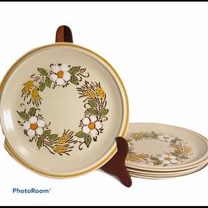 4 Vintage Hearthside Garden Festival Dinner Plate